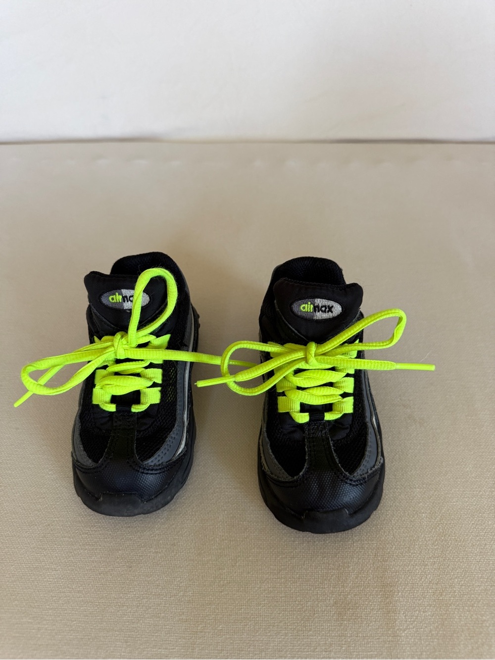 Nike Air Max 95 TD sneakers in a "Black Volt" colorway size 7C - Picture 3 of 11
